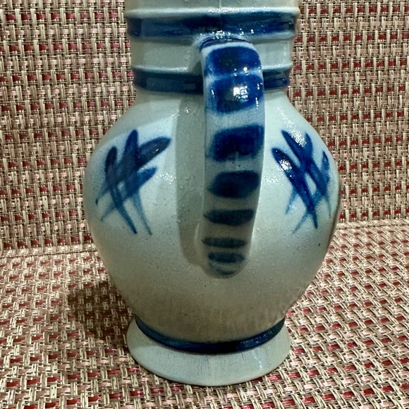 Pottery pitcher - Picture 3 of 9